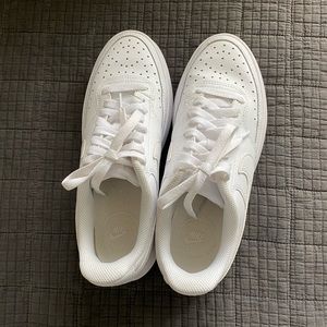 Women’s Nike Air Force Platform Like New. size 8.5